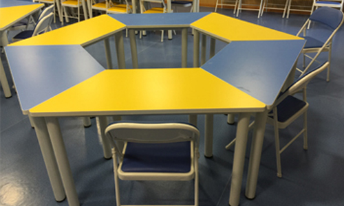 美術(shù)課桌椅 美術(shù)課桌椅