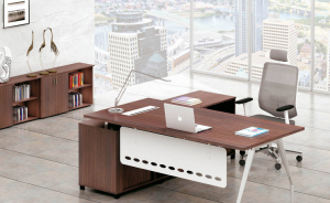   選購板式職員桌時，防止上當(dāng)受騙的辦法。